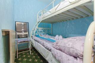 Гостиница Винтерфелл на Арбате Москва Бюджетный двухместный номер с 2 отдельными кроватями-2